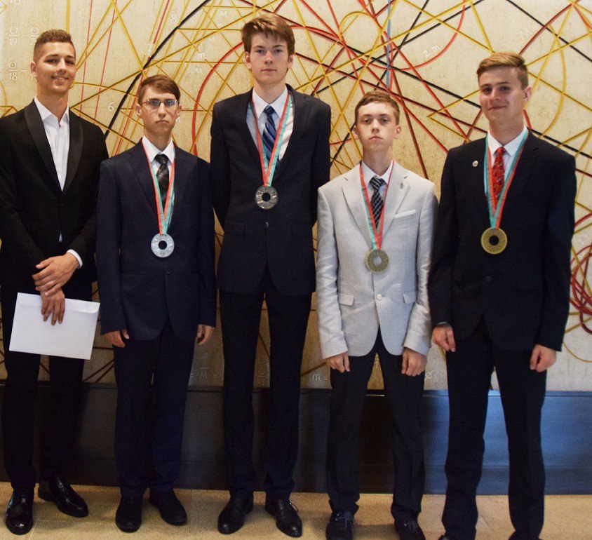 Команда IPhO 2017